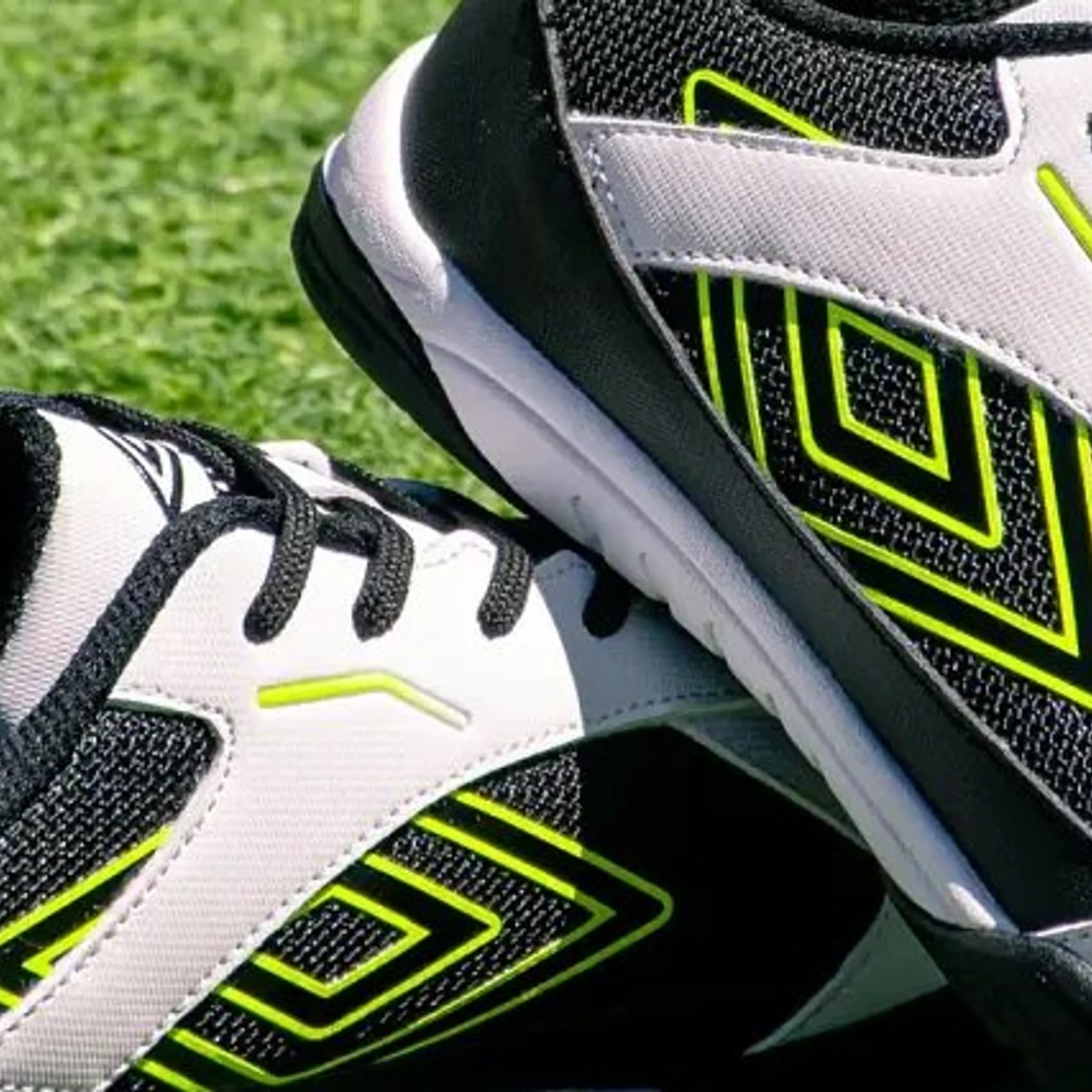 Zapatos de fútbol: cómo elegir según la cancha donde juegas